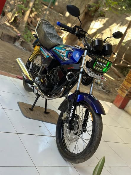 Motorbike - RX King Kobra Motorcycle - Negotiable